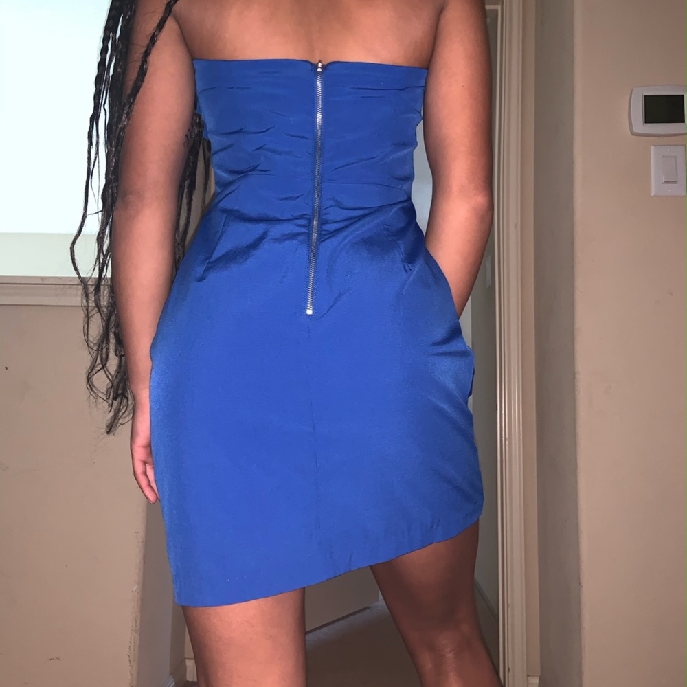 Dresses - Picture 5 of 5